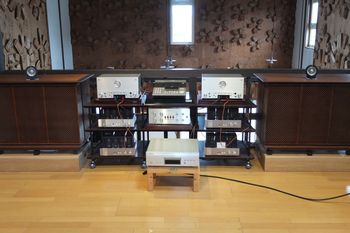 合研ラボ フォノイコライザーの電源: LPとCDを聴く